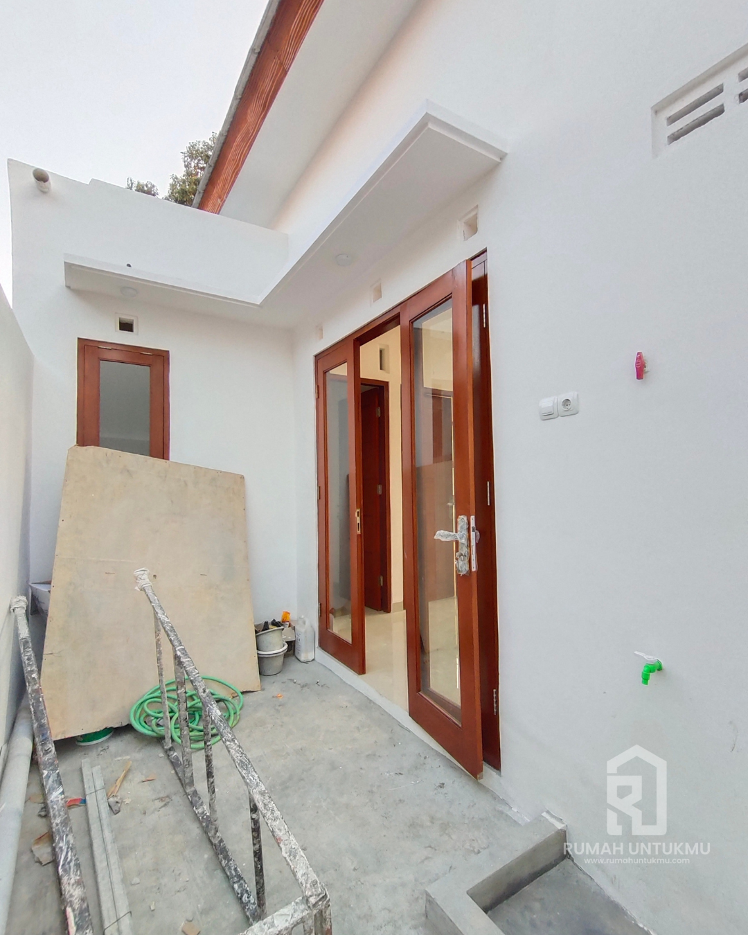 RUMAH BARU DEKAT KAMPUS ISI JOGJA