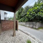 Kost Baru 9 Kamar Di Jalan Kaliurang km 10 Dekat Kampus UII Jogja